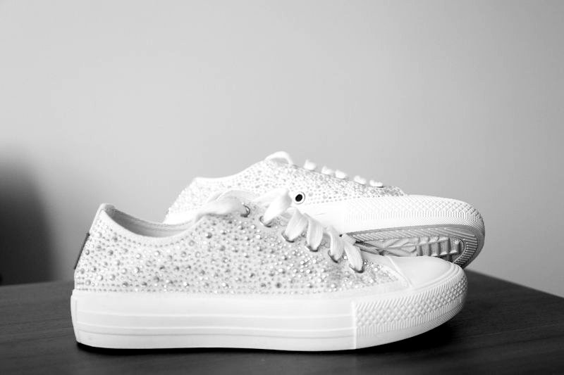 White leather sneaker